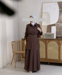 BROWN DRESS